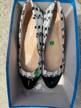 Easy Spirit Black and White Tweed Cap-Toe Ballet Flats